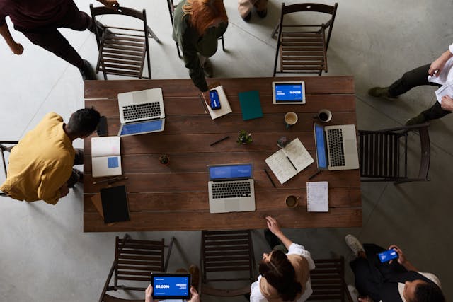 pexels fauxels 3183151